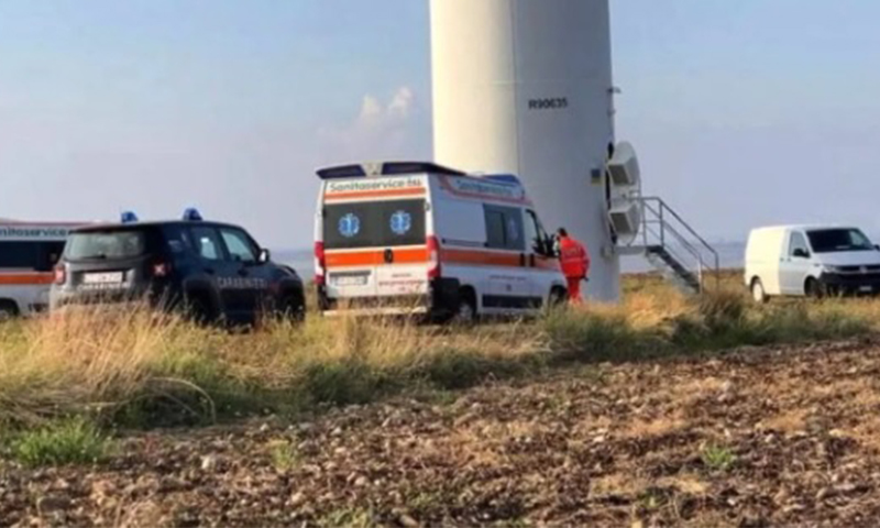 Tragedia ad Ordona: 37enne di Cerignola precipita da una pala eolica