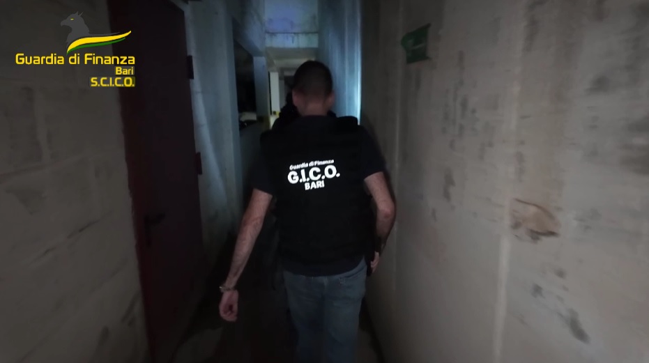 VIDEO | Droga tra Puglia e Abruzzo: 31 arresti. La maxi operazione della Guardia di Finanza 